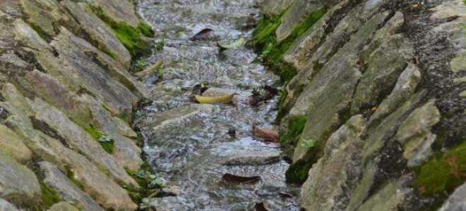 Водоотводная канава: как правильно ее обустроить, последовательность выполнения работ