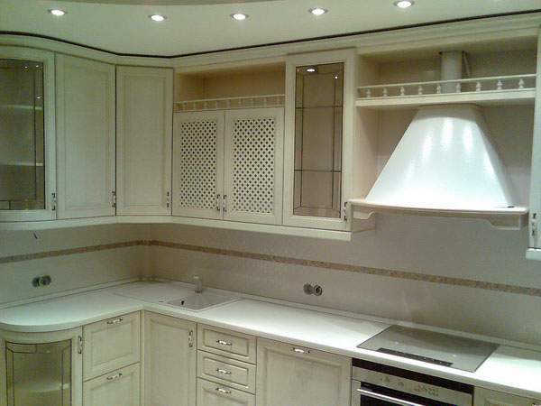 Пластиковая вентиляция кухни